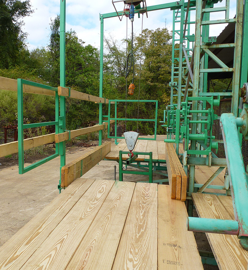 Guardrail Panels For Heavy-Duty Scaffolding