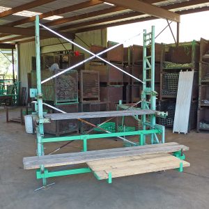 Pilaster Plank Support System for adjustable scaffolding
