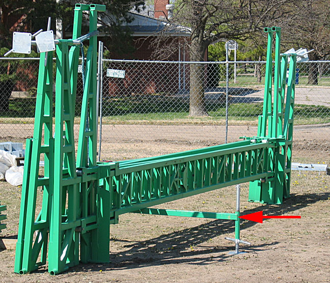 Leveling Bar for HD and Standard-Duty adjustable scaffolding