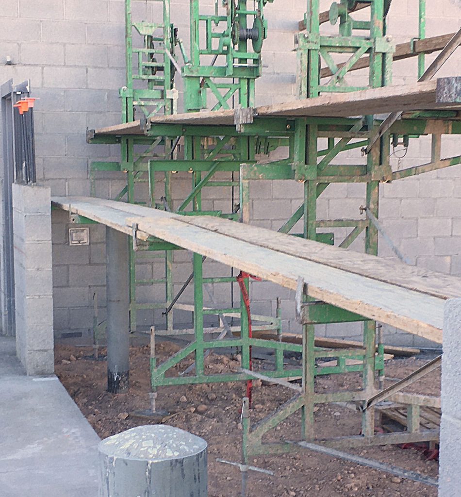 Heavy-Duty & Standard-Duty scaffolding barricade guardrail