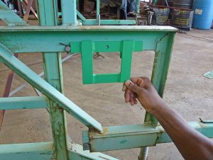 Pilaster Brackets for crank-up scaffolding