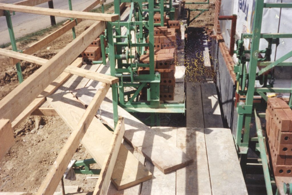 crank-up bricklayer scaffold