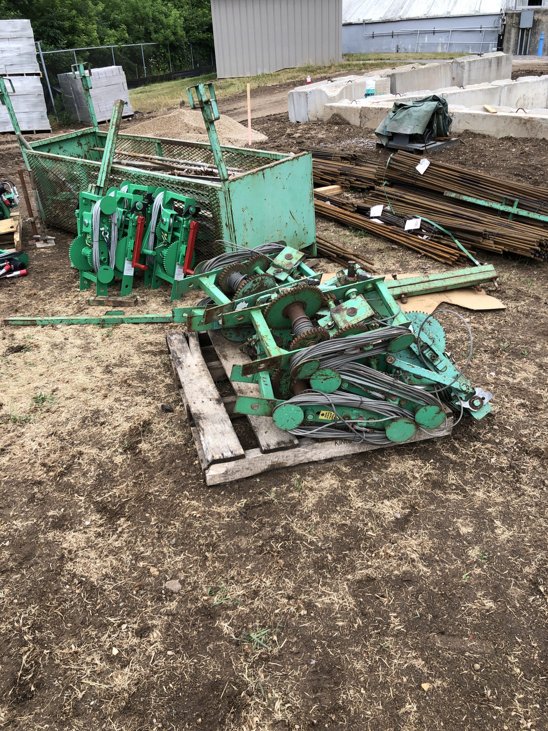 Non-Stop Hydro-Crank motorized scaffolding is powerful